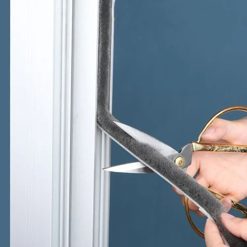 10M Self Adhesive Brush Strip  - Window Lock Bar recensie en prijs